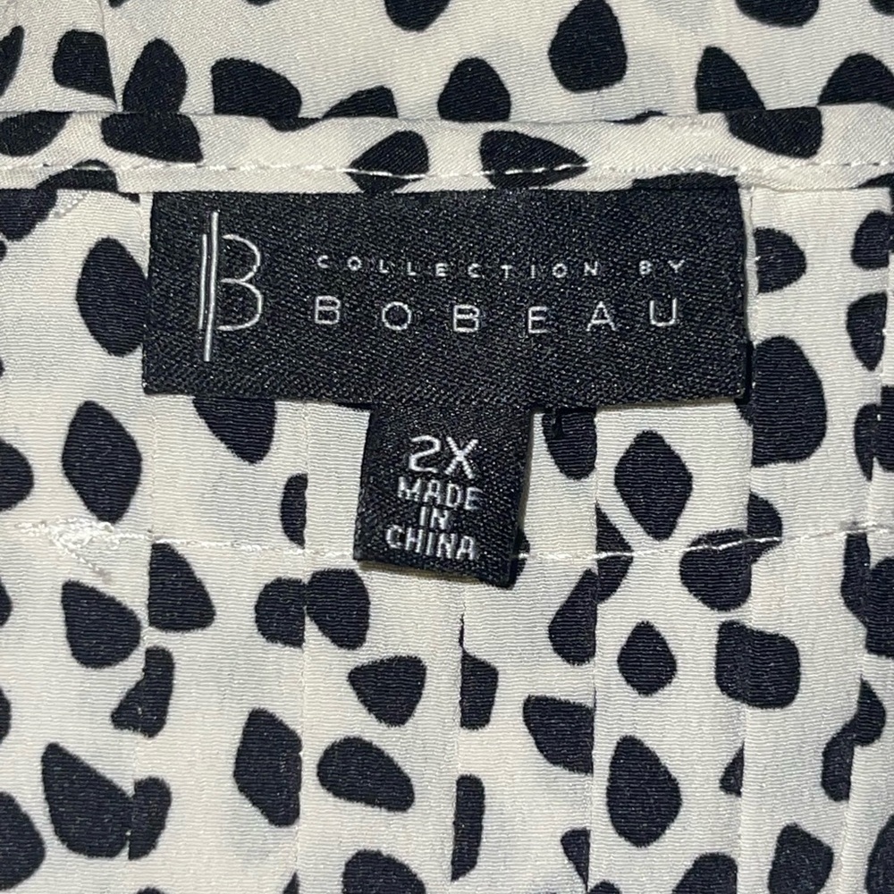 Bobeau Sleeveless Black and White Blouse - Picture 3 of 7